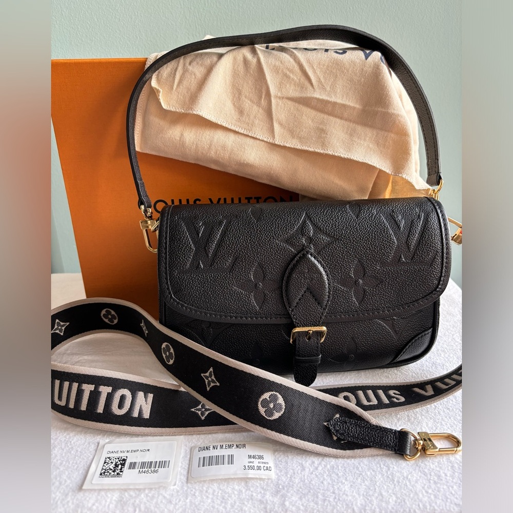 ❌SOLD ⭐️AUTHENTIC LOUIS VUITTON DIANE CONVERTIBLE CROSSBODY ⭐️ - Picture 1 of 16